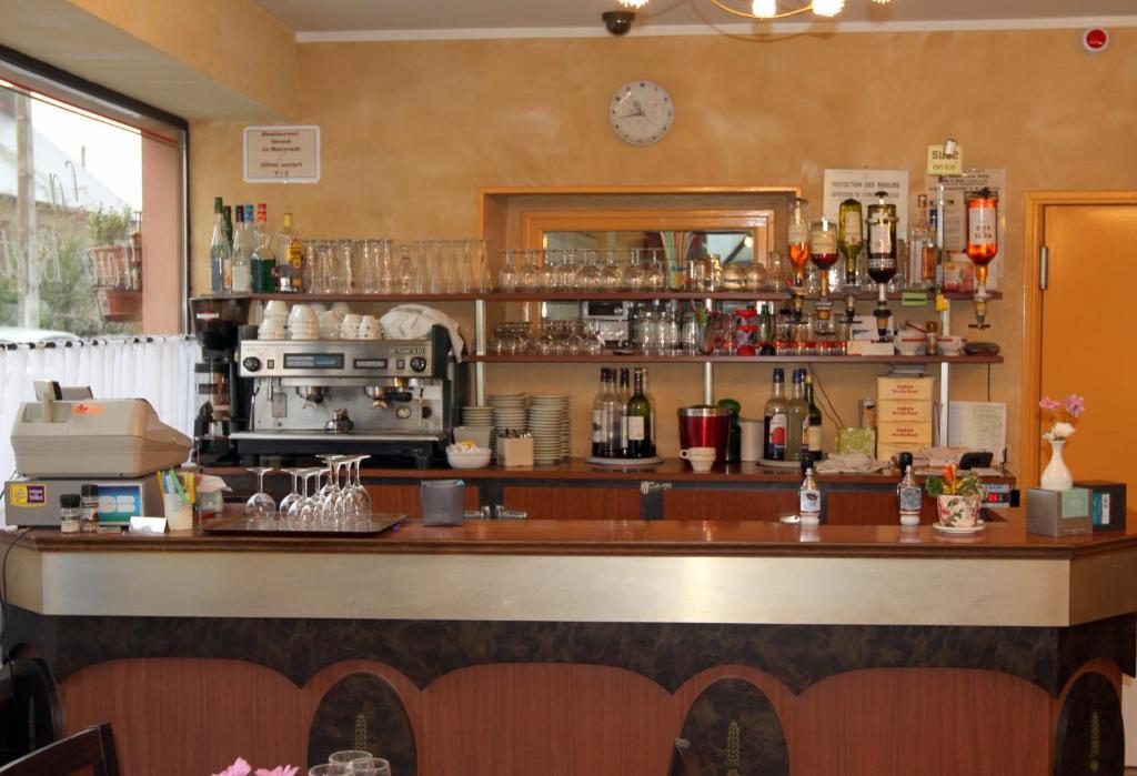 Logis Hotel Et Restaurant La Tour Brette بونتورسون المظهر الخارجي الصورة